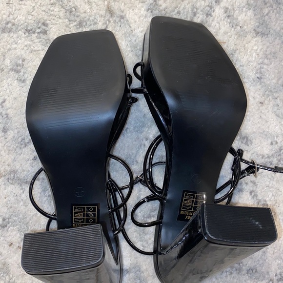 Brand New Black Strappy Platform Heels - Picture 7 of 7